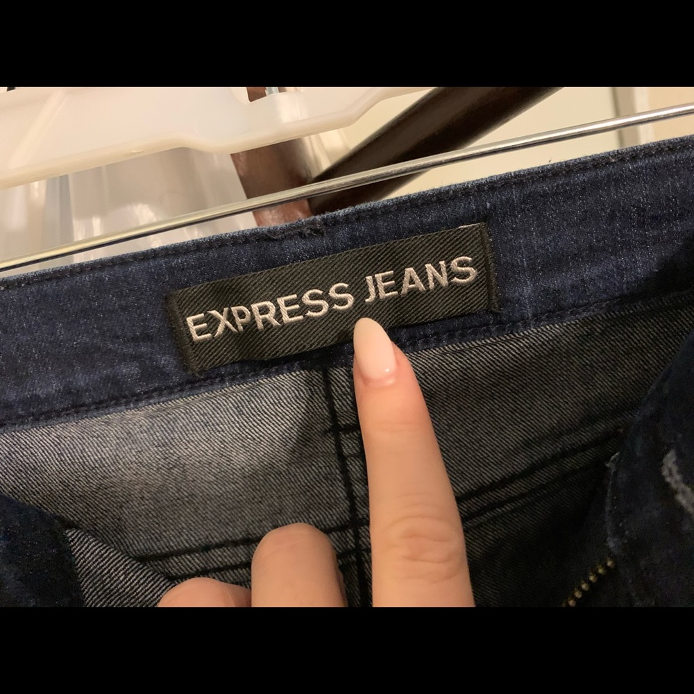 High waisted jeans